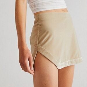 NWOT FREE PEOPLE Annalise sand stone color velour velvet mini skirt